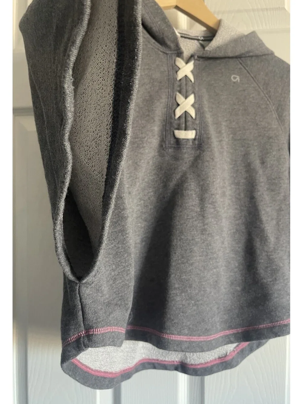 Gap Fit Dry Poncho Girls Sz S 6-7 Hoodie Pullover Tie Sweatshirt Gray Pink
